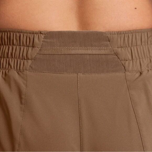 Nike One Women's Dri-FIT Mid-Rise 3" Brief-Lined‎ Shorts Brown Size Medium NWT - Picture 2 of 4